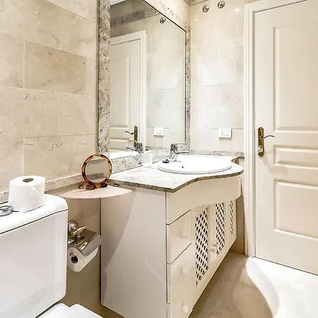 Townhouse In La Duquesa With Bbq And Shared Pool 別荘 *