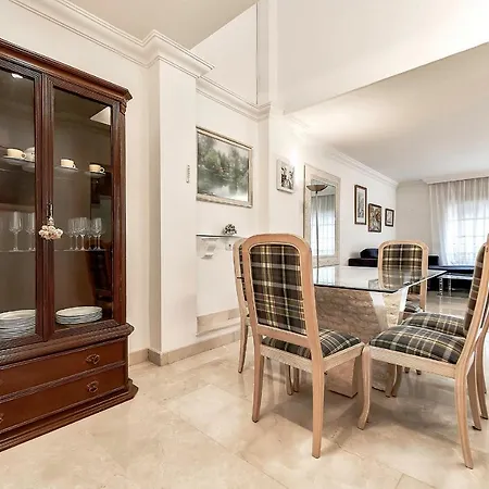 Townhouse In La Duquesa With Bbq And Shared Pool 別荘