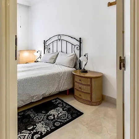Townhouse In La Duquesa With Bbq And Shared Pool Costa Adeje (Tenerife)