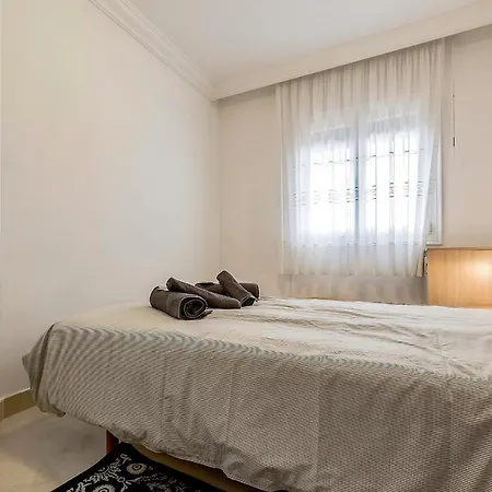 別荘 Townhouse In La Duquesa With Bbq And Shared Pool アデヘ